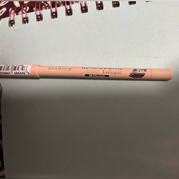 Brand new Extreme Lasting waterproof eye pencil in 06 silky nude - Picture 3 of 4